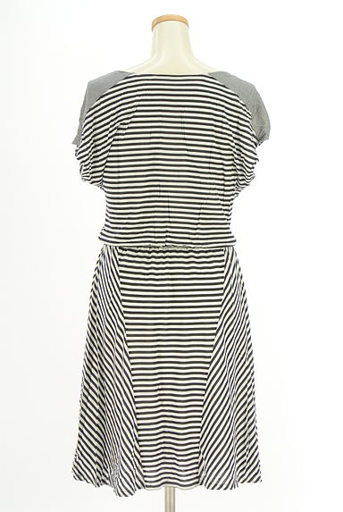 クリックで大画像表示 Reflect(リフレクト)の古着「ウエストゴム膝丈ボーダーワンピース(ワンピース・チュニック)」大画像2へ