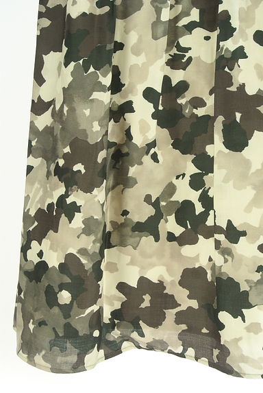 Reflect（リフレクト）の古着「花柄迷彩膝丈フレアスカート（スカート）」大画像５へ