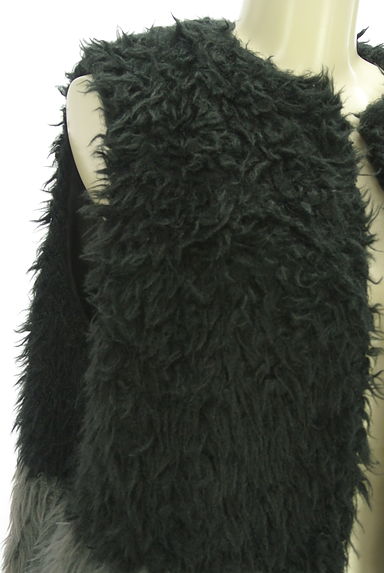 クリックで大画像表示 AZUL BY MOUSSY(アズールバイマウジー)の古着「ミドル丈シャギーニットベスト(ベスト・ジレ)」大画像4へ