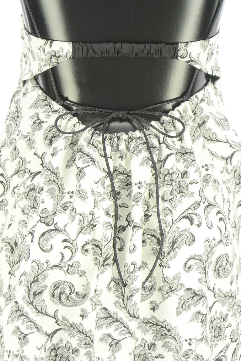 Lily Brown（リリーブラウン）の古着「商品番号：PR10341605」-大画像4