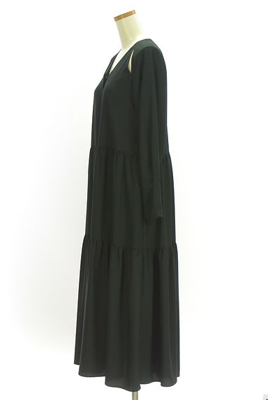 LE CIEL BLEU（ルシェルブルー）の古着「カッティングティアードロングワンピース（ワンピース・チュニック）」大画像３へ