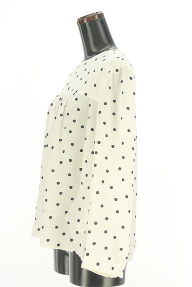 TOMORROWLAND（トゥモローランド）の古着「BALLSEY ギャザーフレアドットブラウス（ブラウス）」大画像３へ