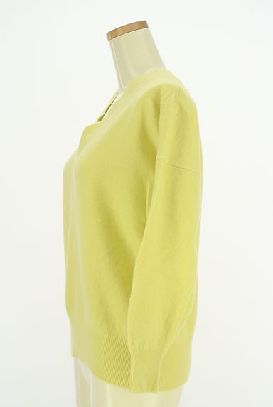 TOMORROWLAND（トゥモローランド）の古着「Vネックふんわりニット（ニット）」大画像３へ