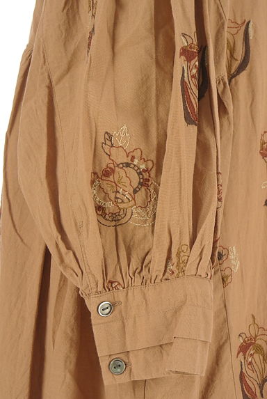 SUN VALLEY（サンバレー）の古着「tukuroi by SUN VALLEY 花柄刺繍バンドカラーシャツワンピース（ワンピース・チュニック）」大画像５へ
