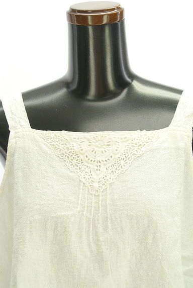 Samansa Mos2（サマンサモスモス）の古着「レース付綿麻キャミ（ベスト・ジレ）」大画像４へ