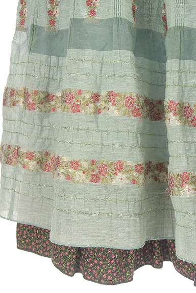 Lois CRAYON（ロイスクレヨン）の古着「花刺繍膝丈フレアスカート（スカート）」大画像５へ