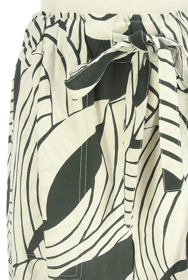 クリックで大画像表示 Aga(アーガ)の古着「柄パンツ(パンツ)」大画像4へ