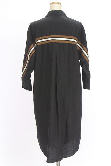 GRAND TABLE（グランターブル）の古着「後ろリブライン入りシャツワンピース（ワンピース・チュニック）」大画像２へ