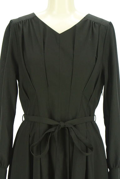 クリックで大画像表示 MISCH MASCH(ミッシュマッシュ)の古着「ベルト付きロングフレアワンピース(ワンピース・チュニック)」大画像4へ