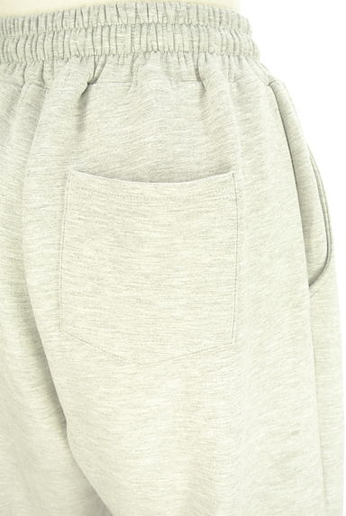 Rose Muse（ロゼミューズ）の古着「ブランドロゴ刺繍入りワイドスウェットパンツ（パンツ）」大画像４へ