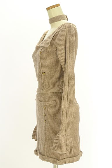 クリックで大画像表示 ANDMARY(アンドマリー)の古着「ショートニットトップス×ミニスカート セットアップ(セットアップ(ジャケット+スカート))」大画像3へ