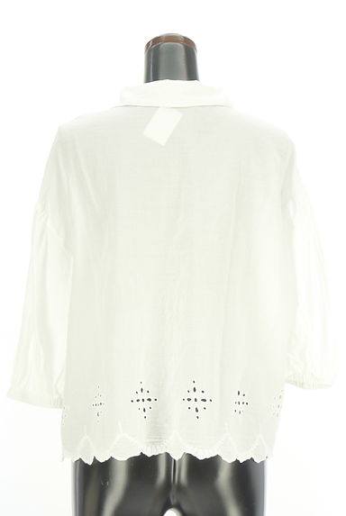 Samansa Mos2（サマンサモスモス）の古着「Samansa Mos2 blue カットワーク刺繍ブラウス（ブラウス）」大画像２へ