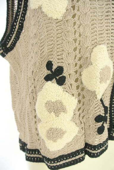 クリックで大画像表示 Samansa Mos2(サマンサモスモス)の古着「花刺繍ニットベスト(ベスト・ジレ)」大画像5へ