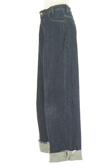 MOUSSY（マウジー）の古着「カットオフタックワイドデニム（デニムパンツ）」大画像３へ
