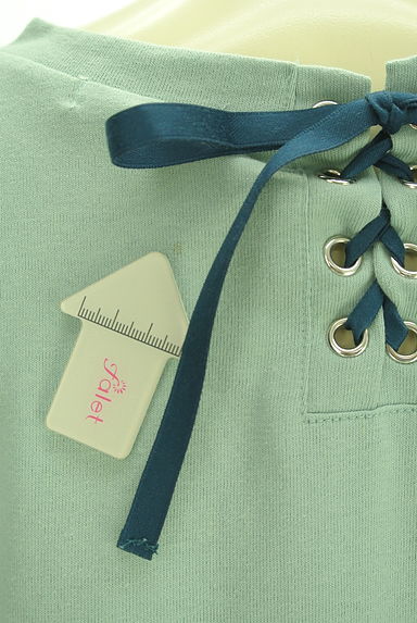 クリックで大画像表示 axes femme(アクシーズファム)の古着「バックレースアップ花刺繍Tシャツ(Tシャツ)」大画像5へ