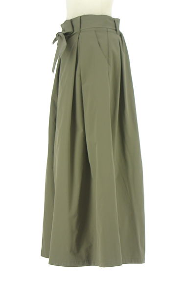 クリックで大画像表示 URBAN RESEARCH(アーバンリサーチ)の古着「ITEMS URBAN RESEARCH タックフレアパンツ(パンツ)」大画像3へ