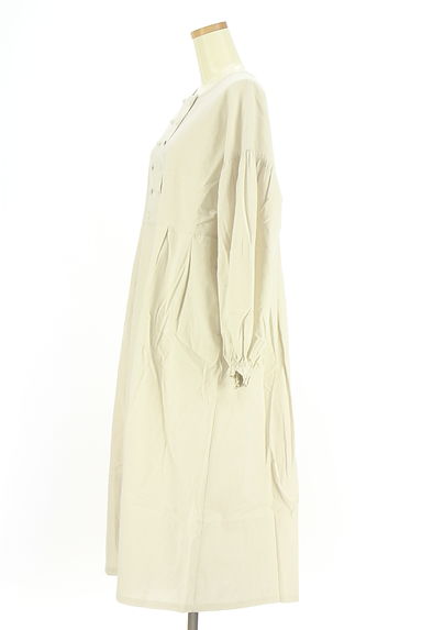 クリックで大画像表示 Samansa Mos2(サマンサモスモス)の古着「くるみボタンワンピース(ワンピース・チュニック)」大画像3へ