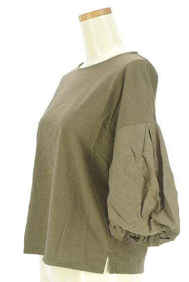 earth music&ecology（アースミュージック＆エコロジー）の古着「別地ボリュームスリーブ切替カットソー（カットソー・プルオーバー）」大画像３へ