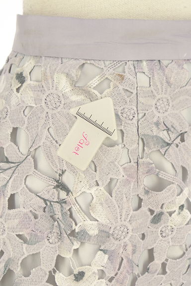 Apuweiser riche（アプワイザーリッシェ）の古着「花柄プリント入り刺繍レースタイトスカート（スカート）」大画像５へ