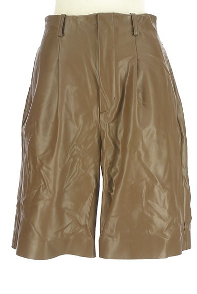 emmi atelier（エミ アトリエ）の古着「フェイクレザーハーフパンツ（ショートパンツ・ハーフパンツ）」大画像１へ