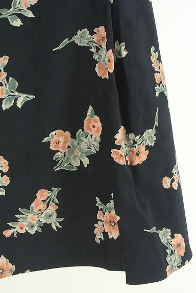 クリックで大画像表示 31 Sons de mode(トランテアン ソン ドゥ モード)の古着「花柄フレアスカート(スカート)」大画像5へ