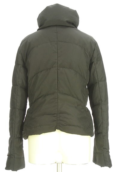 クリックで大画像表示 MAX&Co.(マックス&コー)の古着「スタンドネックショートダウンコート(ダウンジャケット・ダウンコート)」大画像2へ