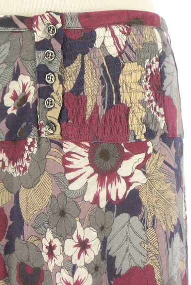 クリックで大画像表示 MAX&Co.(マックス&コー)の古着「膝丈花柄スカート(スカート)」大画像4へ
