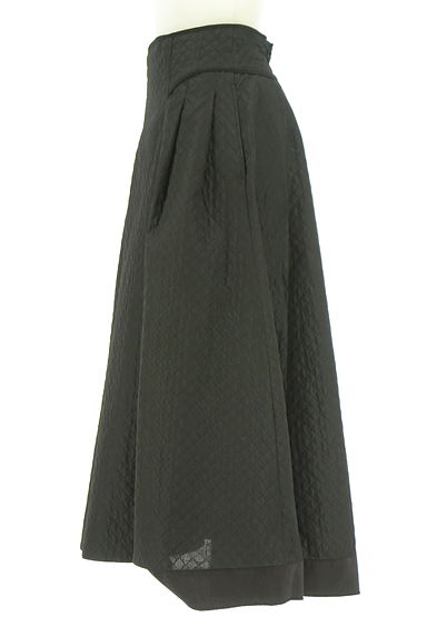 JUSGLITTY（ジャスグリッティー）の古着「キルティングミモレフレアスカート（ロングスカート・マキシスカート）」大画像３へ