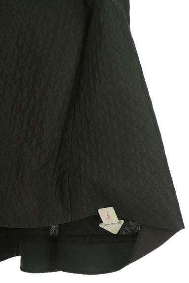 JUSGLITTY（ジャスグリッティー）の古着「キルティングミモレフレアスカート（ロングスカート・マキシスカート）」大画像５へ