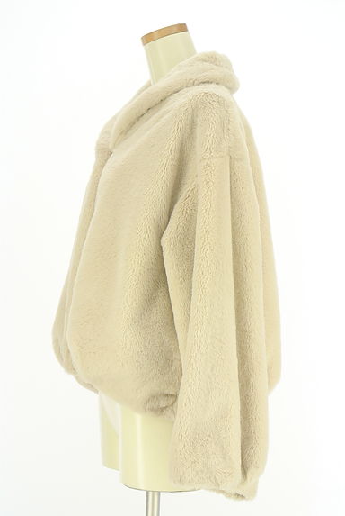 クリックで大画像表示 one after another NICE CLAUP(ワンアフターアナザーナイスクラップ)の古着「フェイクファーショートコート(コート)」大画像3へ