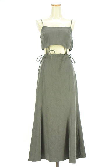 one after another NICE CLAUP（ワンアフターアナザーナイスクラップ）の古着「キャミ×ロングスカート　セットアップ（セットアップ（ジャケット＋スカート））」大画像１へ