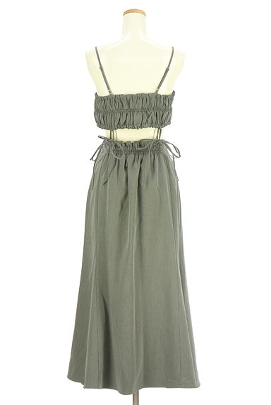 one after another NICE CLAUP（ワンアフターアナザーナイスクラップ）の古着「キャミ×ロングスカート　セットアップ（セットアップ（ジャケット＋スカート））」大画像２へ