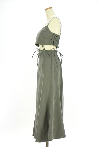 one after another NICE CLAUP（ワンアフターアナザーナイスクラップ）の古着「キャミ×ロングスカート　セットアップ（セットアップ（ジャケット＋スカート））」大画像３へ