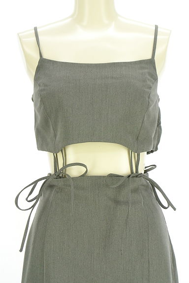 one after another NICE CLAUP（ワンアフターアナザーナイスクラップ）の古着「キャミ×ロングスカート　セットアップ（セットアップ（ジャケット＋スカート））」大画像４へ