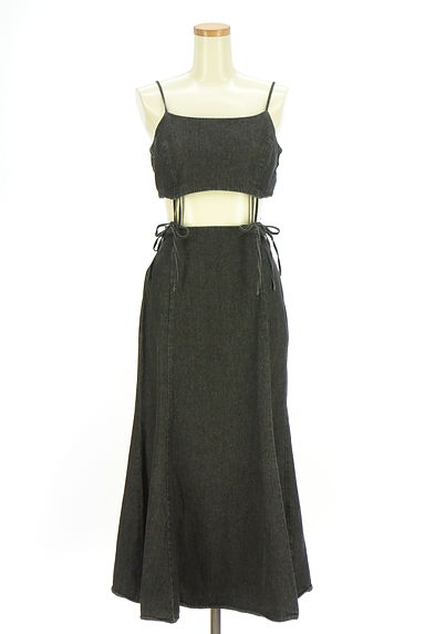 one after another NICE CLAUP（ワンアフターアナザーナイスクラップ）の古着「キャミ×ロングスカート　ブラックデニムセットアップ（セットアップ（ジャケット＋スカート））」大画像１へ