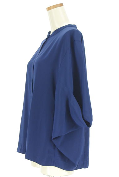 クリックで大画像表示 antiqua(アンティカ)の古着「patterntorso バンドカラードルマンブラウス(ブラウス)」大画像3へ