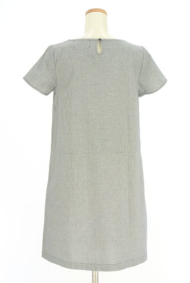 ARNOLD PALMER（アーノルドパーマー）の古着「半そでチェック柄ワンピース（ワンピース・チュニック）」大画像２へ