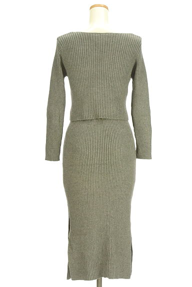 RESEXXY（リゼクシー）の古着「クロスニット+ミモレタイトスカート（セットアップ（ジャケット＋スカート））」大画像２へ