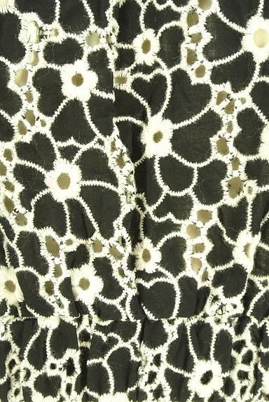 Darich（ダーリッチ）の古着「花刺繍クロップド丈トップス（カットソー・プルオーバー）」大画像５へ