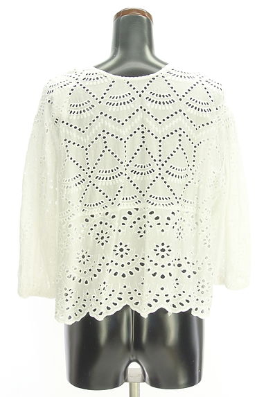 green label relaxing（グリーンレーベル リラクシング）の古着「前後着スカラップレーストップス（カーディガン・ボレロ）」大画像２へ