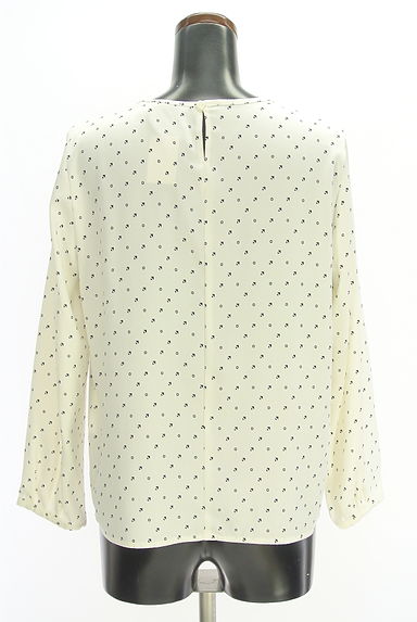 INDIVI（インディヴィ）の古着「タイ風フリル総柄ブラウス（カットソー・プルオーバー）」大画像２へ