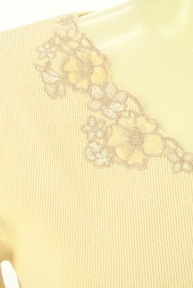 LAISSE PASSE（レッセパッセ）の古着「花刺しゅう入りパフスリリブニットトップス（ニット）」大画像４へ