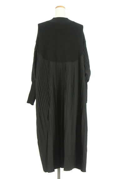 OSMOSIS（オズモーシス）の古着「ボリュームプリーツロングワンピース（ワンピース・チュニック）」大画像２へ