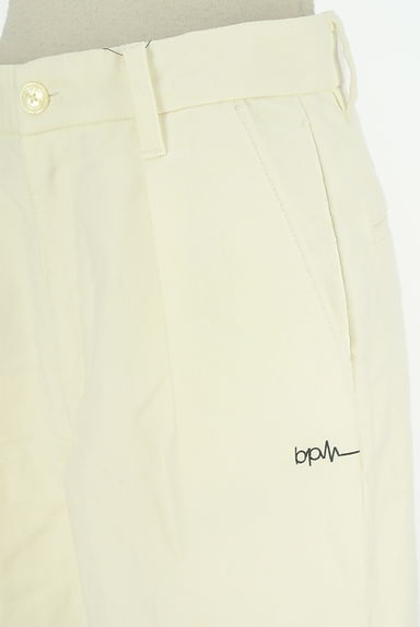 NANO universe（ナノユニバース）の古着「ロゴ刺繍入りテーパードコットンパンツ（パンツ）」大画像４へ