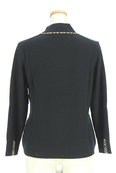 DAKS（ダックス）の古着「チェックライン入りモックネックケーブル編みニットトップス（ニット）」大画像２へ