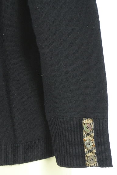 DAKS（ダックス）の古着「チェックライン入りモックネックケーブル編みニットトップス（ニット）」大画像４へ