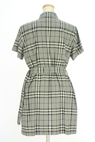 BURBERRY（バーバリー）の古着「半そでチェック柄シャツワンピース（ワンピース・チュニック）」大画像２へ