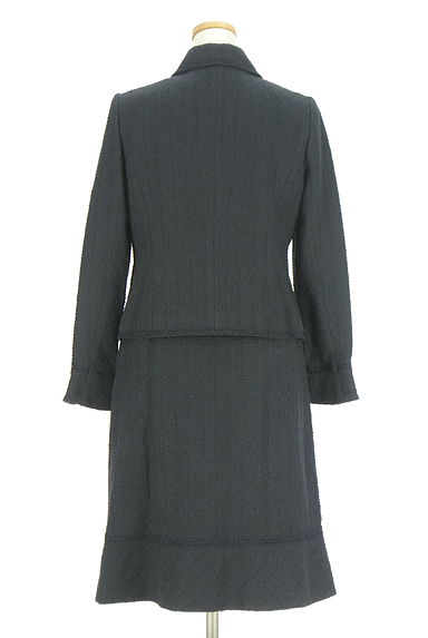 LEILIAN（レリアン）の古着「ジャケット×フレアスカート セットアップ（セットアップ（ジャケット＋スカート））」大画像２へ