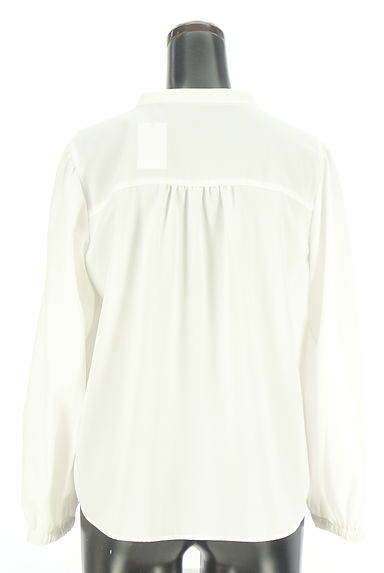Reflect（リフレクト）の古着「ボリュームスリーブノーカラーブラウス（ブラウス）」大画像２へ