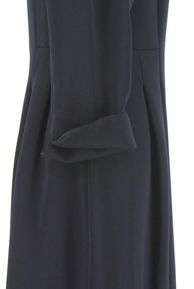 UNTITLED（アンタイトル）の古着「艶ネイビーワンピース（ワンピース・チュニック）」大画像４へ